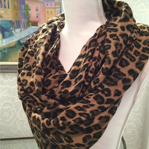 Leopard Print Infinity Scarf - Picture 3 of 5